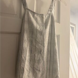 Athleta Delta White & Black Workout Top